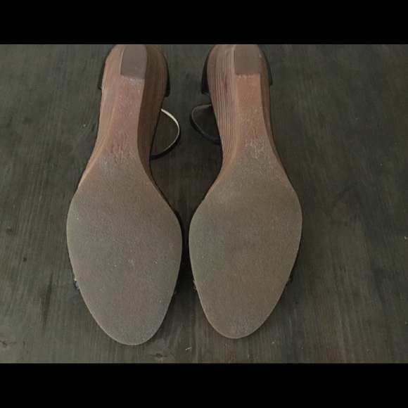 Leather wedge sandal - Picture 4 of 4